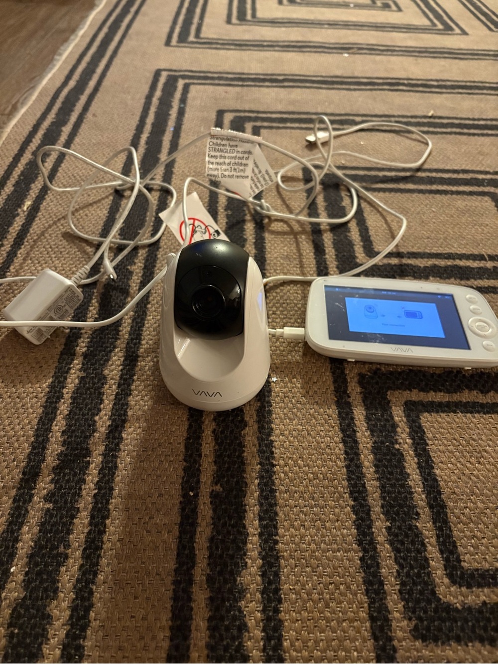 VAVA White & Black Baby Monitor Camera with Parent Unit